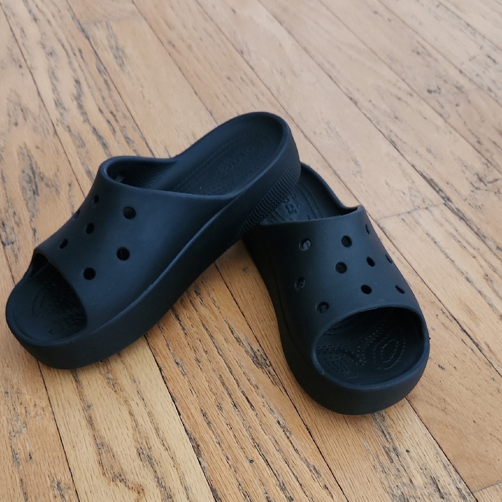 Crocs Classic Platform Slide Sandal